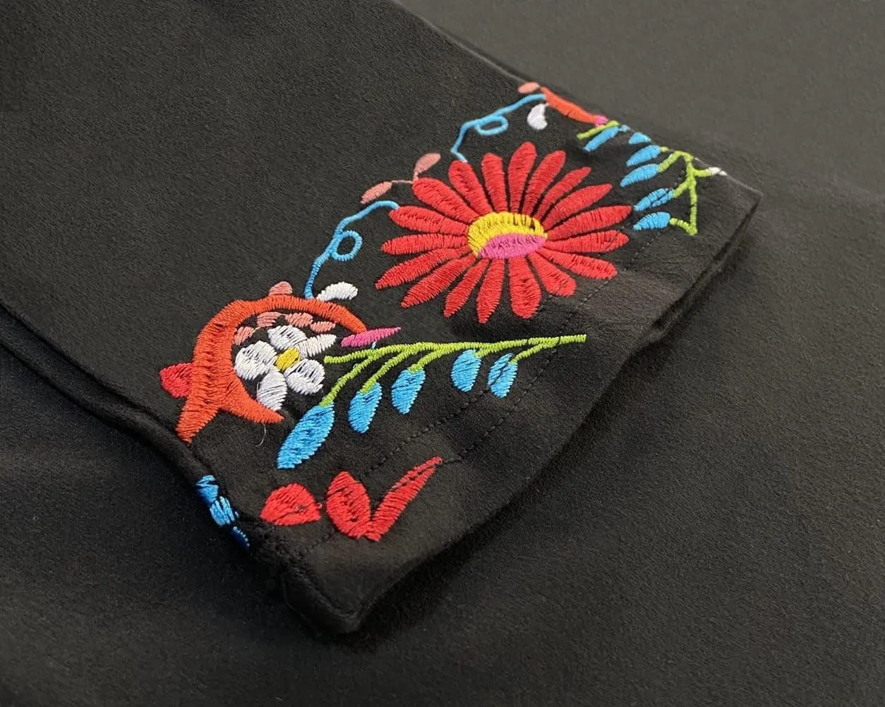 Melliflo Long Sleeve Mexican Shirts for Women Floral Embroidered Peasant Blouse Ethnic Style Boho T-Shirts