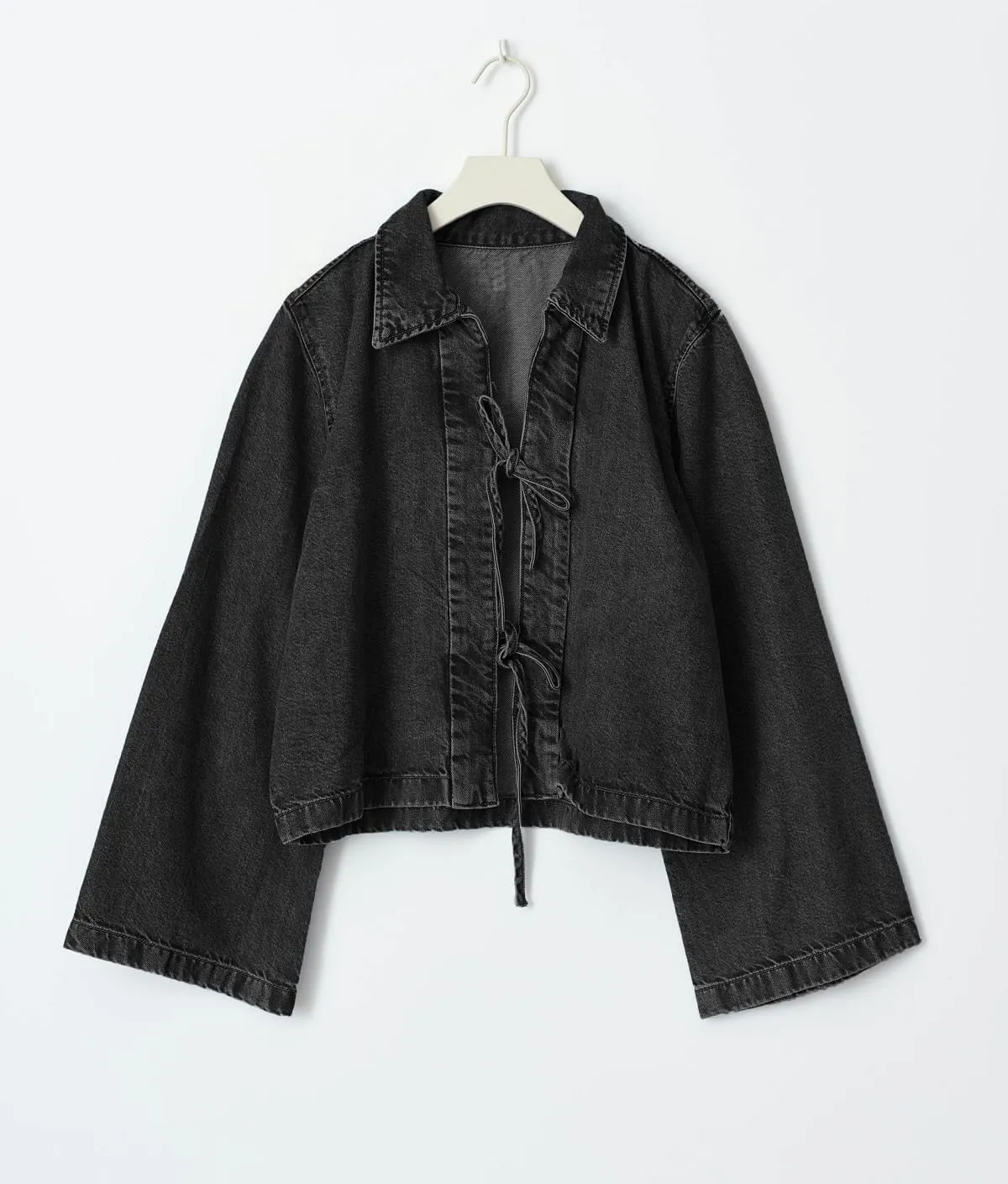 Women Fashion Cropped Denim Jacket Tie Front Lapel Neck Long Sleeve Jean Coat Lightweight Shacket Fall Blouse