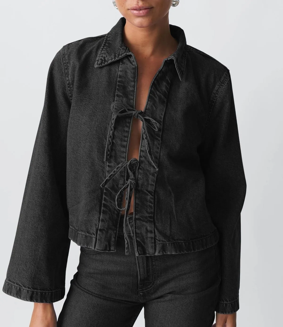 Women Fashion Cropped Denim Jacket Tie Front Lapel Neck Long Sleeve Jean Coat Lightweight Shacket Fall Blouse