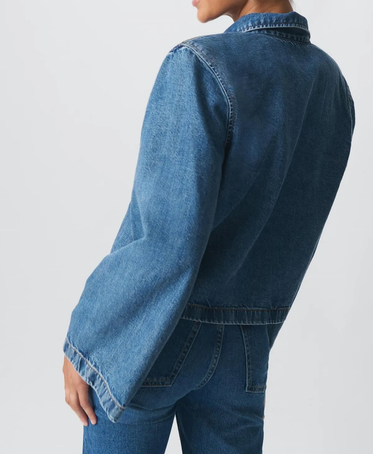 Women Fashion Cropped Denim Jacket Tie Front Lapel Neck Long Sleeve Jean Coat Lightweight Shacket Fall Blouse